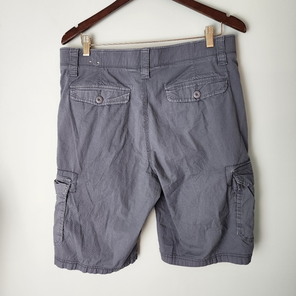 Urban Outfitters Relaxed Cargo Shorts Gray Size 34 - Picture 2 of 6